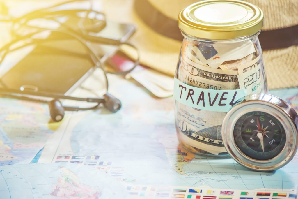 How to travel on a budget and save money while traveling